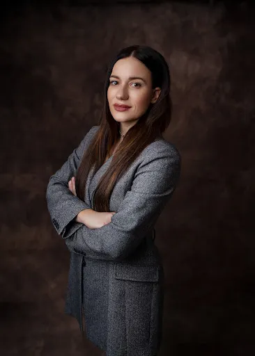 mediator Marta Kinal